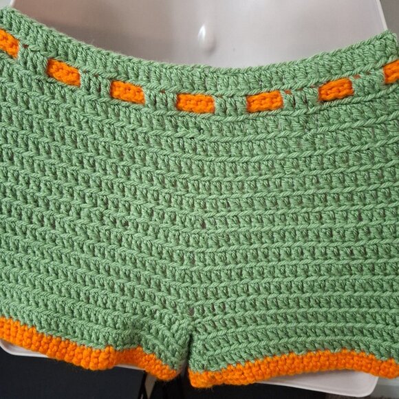 BEACH SHORTS (SML) - Picture 3 of 6